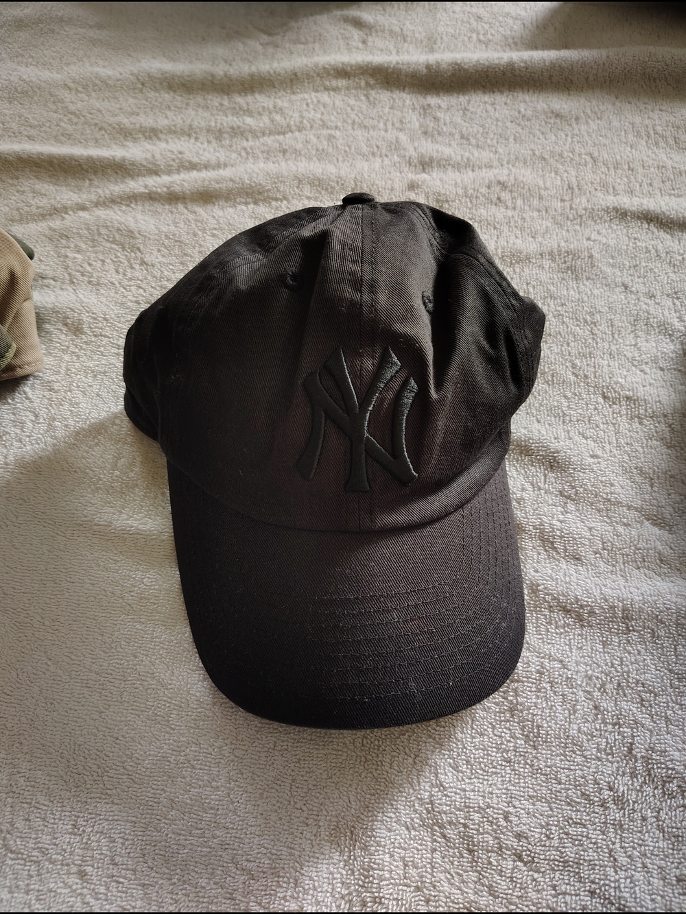 5 New York Yankees Hat Bundle Camo, Khaki Black Navy Blue And Black - Picture 5 of 13